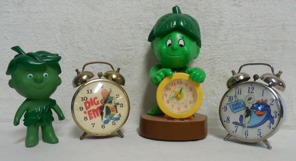 4 assorted advertisement items Charlie the Tuna alarm (1 of 5)