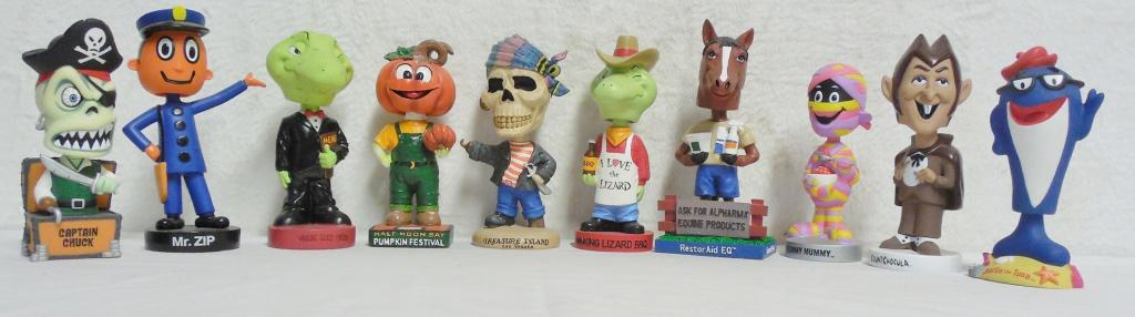 10 assorted bobbleheads Count Chocula, Charlie the (1 of 6)