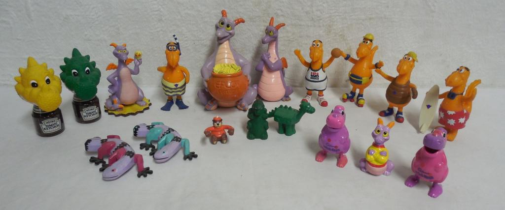 18 assorted advertisement items Cadbury, A & W Root (1 of 12)