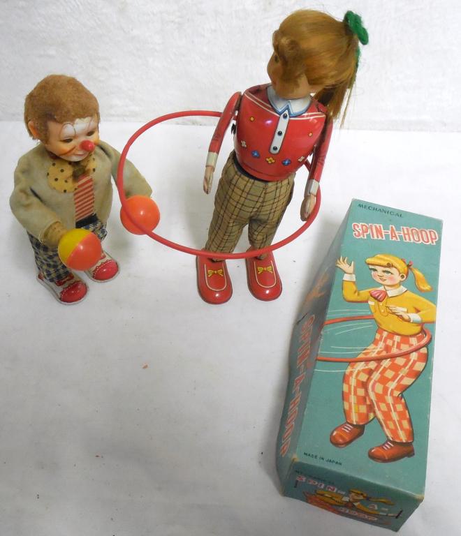 Pair of Japanese Wind Up Toys clown works, hula hoop (1 of 4)