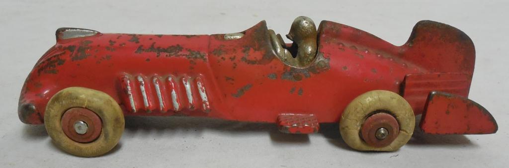 Hubley Race Car with Driver some paint loss see Photos (1 of 5)