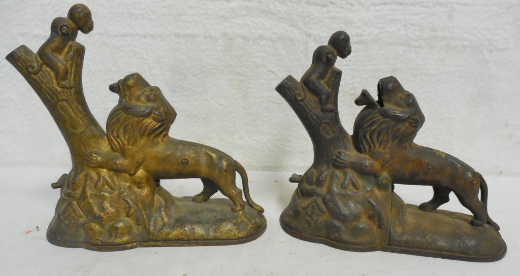 Pair of Cast Iron Mechanical Banks Lion/ Monkey AS IS (1 of 7)