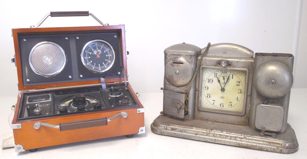 Darche Co. clock & Lindbergh radio alarm clock alarm (1 of 6)