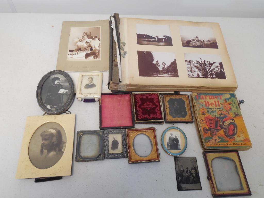 photo album, picture frames, pictures & others Farmer: Farmer in the Dell music book, rough shape, photo album cover not attached, rough shape