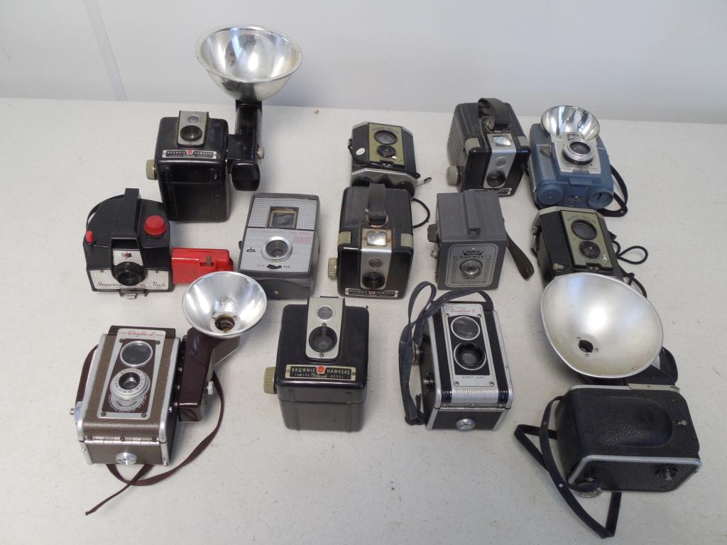 assorted cameras & flashes Kodak & others, untested (1 of 5)