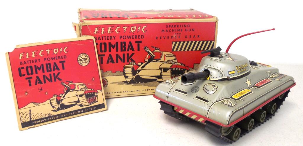Marx Battery Powered Combat Tank w/ box (1 of 9)