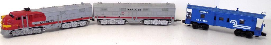 lot of 3: 2 engines, one car, O gauge, no names (1 of 4)