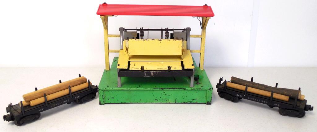 Lionel Lumber Shed w/ 2 Lionel log carriers (1 of 7)