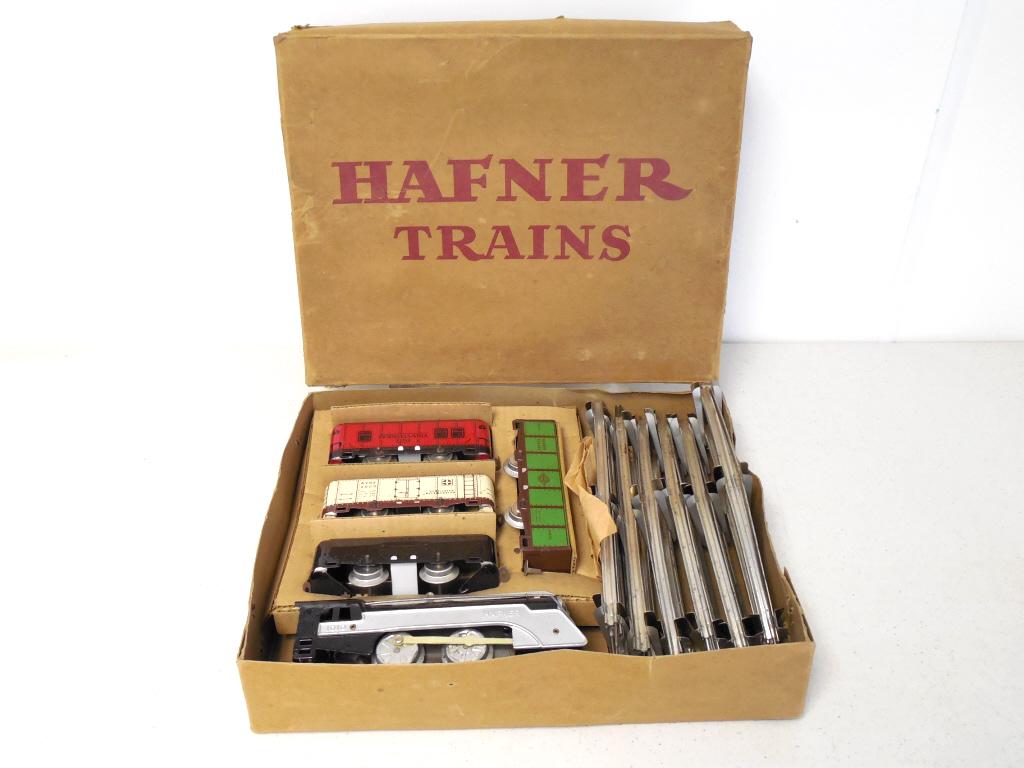 Hafner Tin Wind Up Train Set in box (1 of 6)