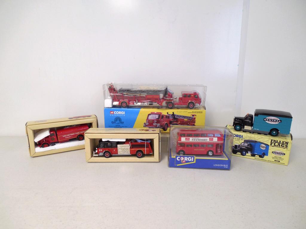 lot of 5 Corgi cars w/ boxes (1 of 7)