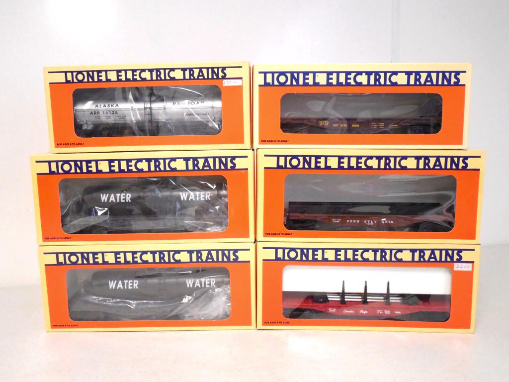 lot of 6 Lionel train cars w/ boxes (1 of 8)