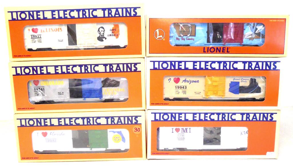 lot of 6 Lionel train cars w/ boxes (1 of 8)