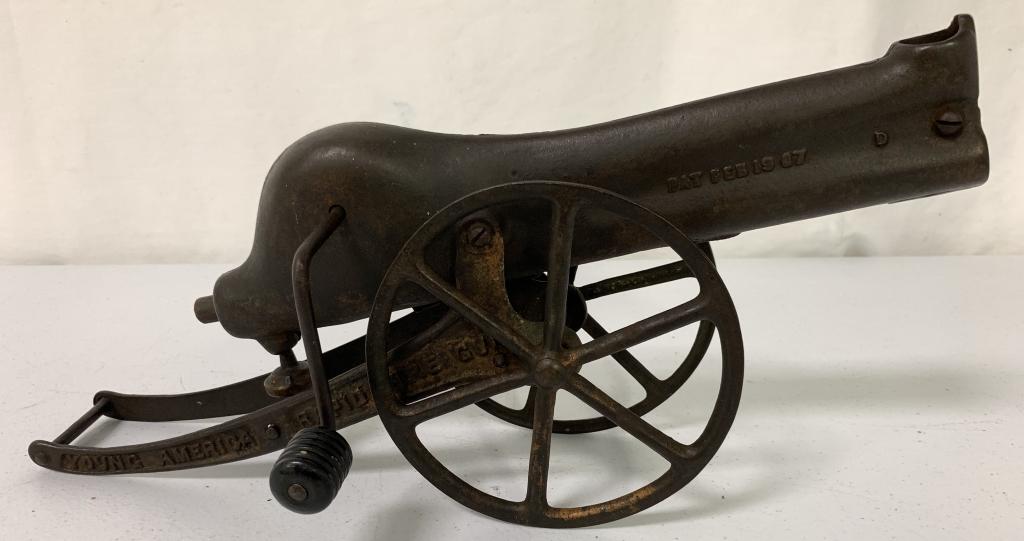 Young America Rapid Fire Gun,Metal: has crank Handle