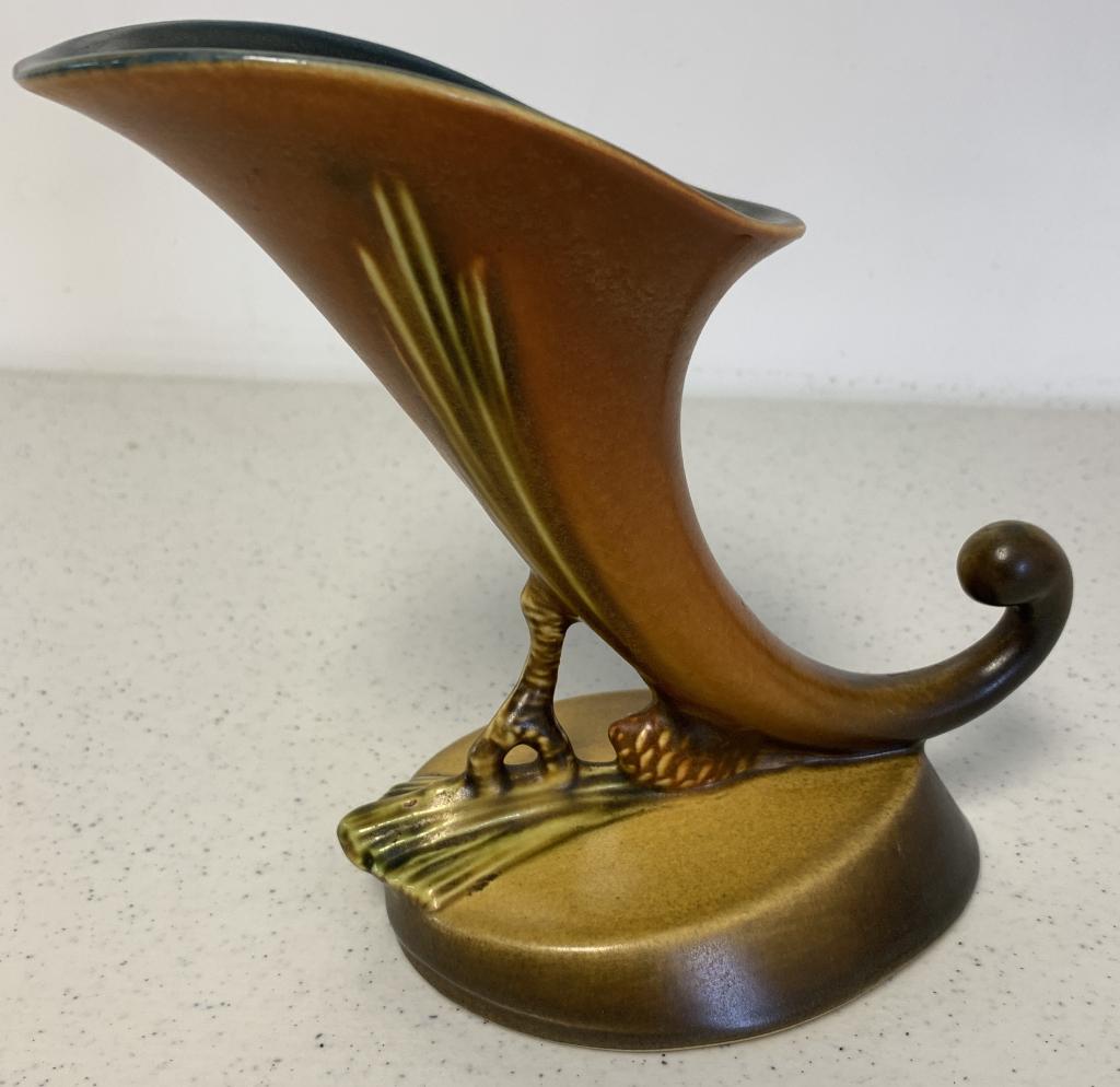 Roseville Brown Pinecone #126 Vase (1 of 3)