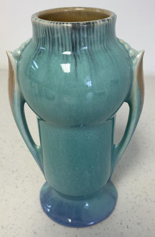 Roseville Orian Vase with Original Paper Label (1 of 3)