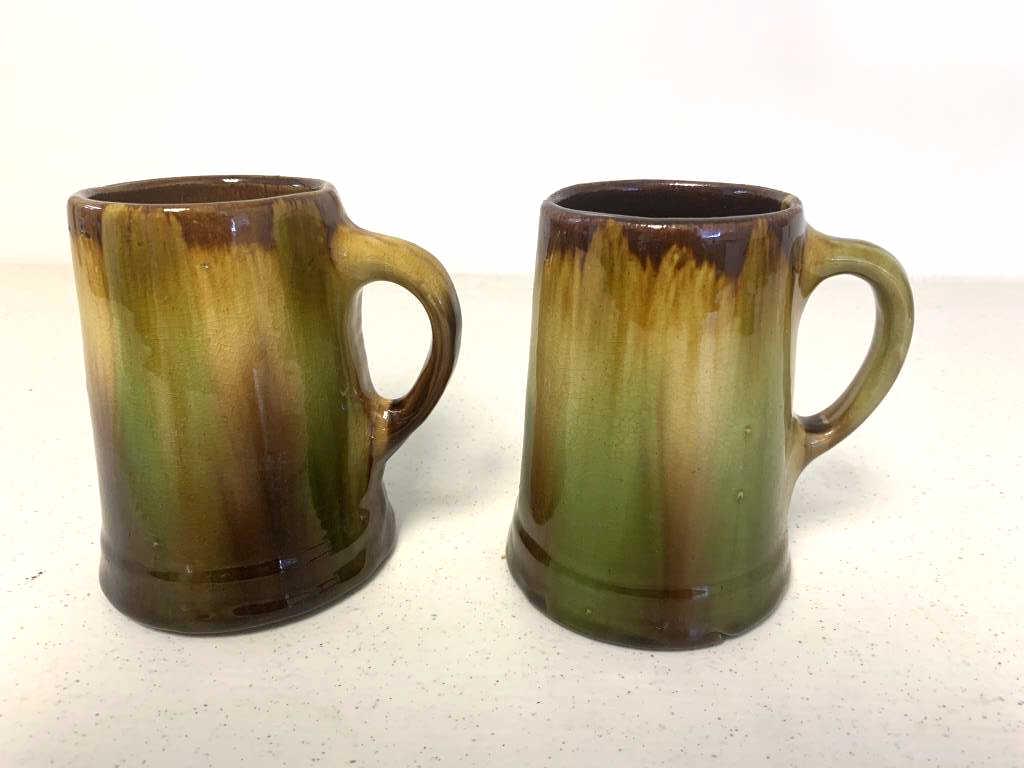 Lot of 2,Weller Standard Glaze Mugs (1 of 5)