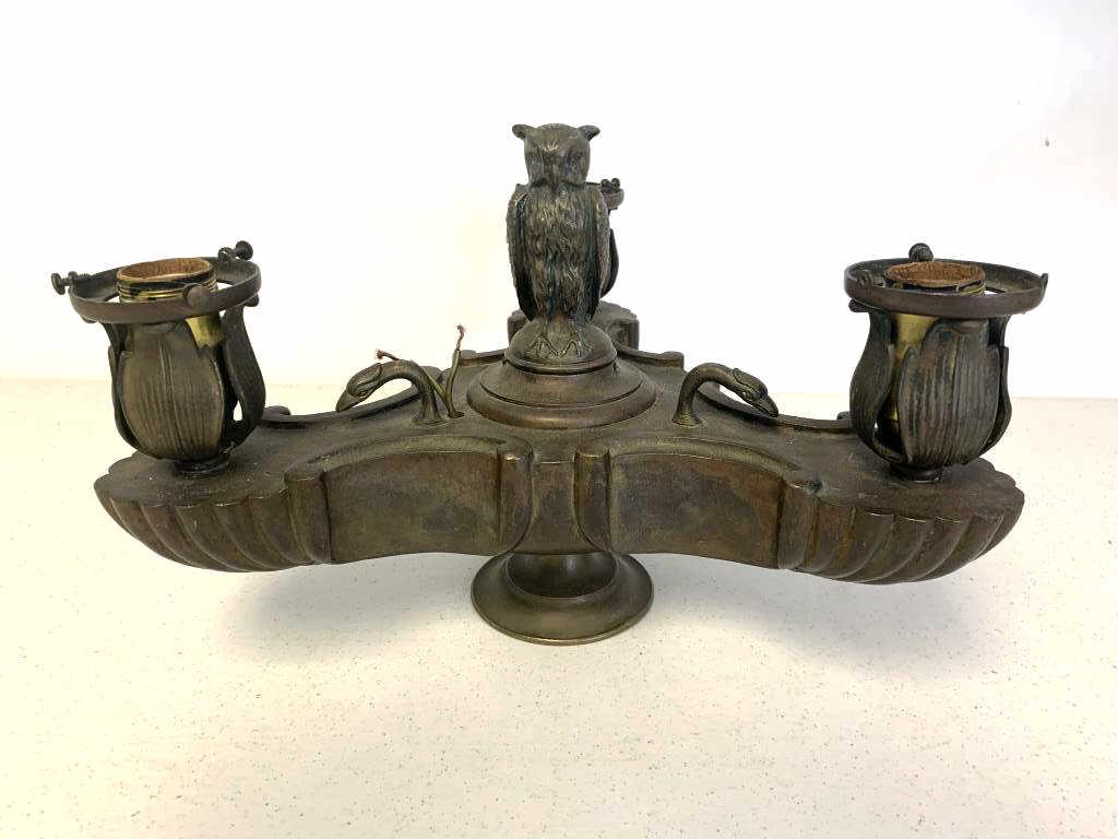 Celing Light with Owl in Center Not Complete (1 of 5)