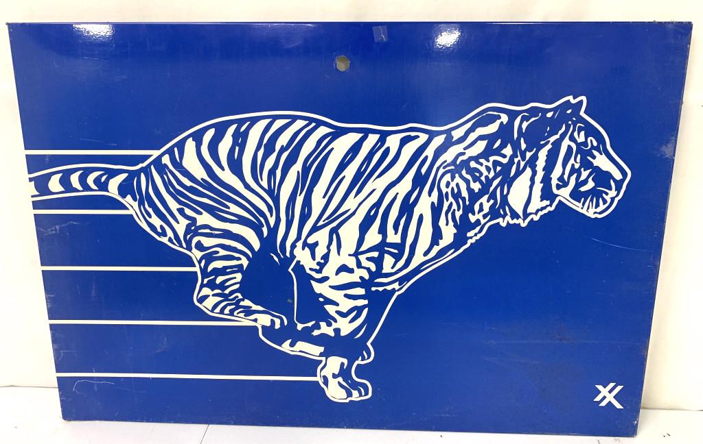 Porcelain Exxon Tiger Sign? (1 of 6)