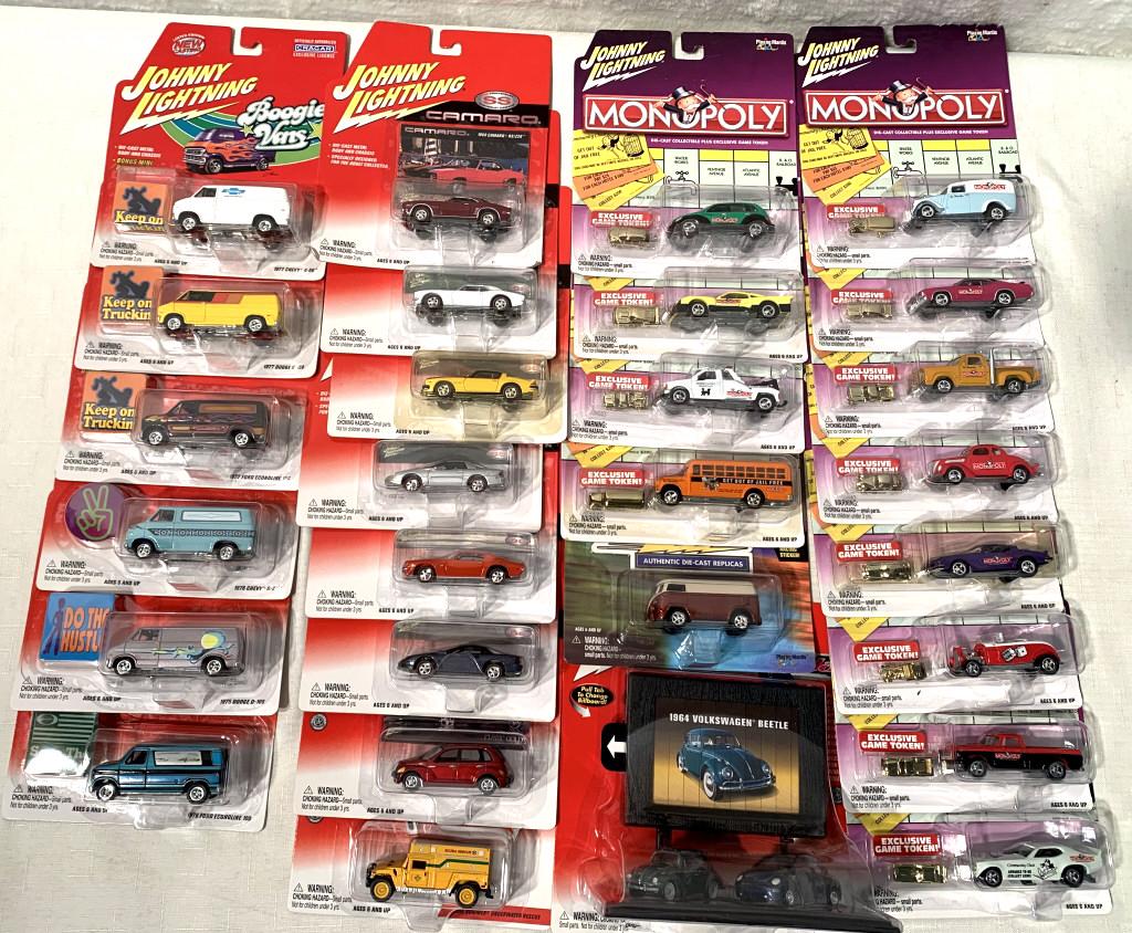 lot of 25+ 2002 Johnny Lightning Monopoly other (1 of 6)