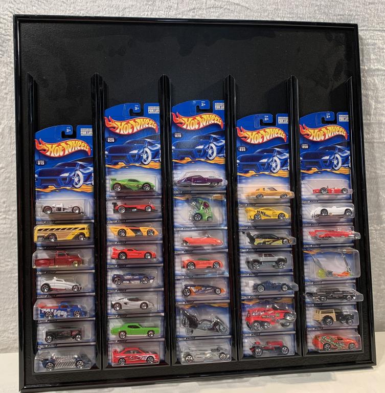 Hot Wheels display w/ 36 2000 1st Edition cars: cars # 1-36, 24 1/2" X 24 1/2"