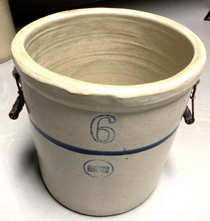 Blueband 6 Gallon Crock (1 of 3)