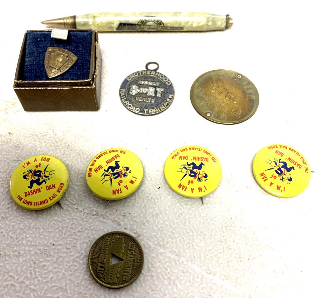 Lot of 9 Items Pinback's / Pen/ Pin / Token (1 of 5)