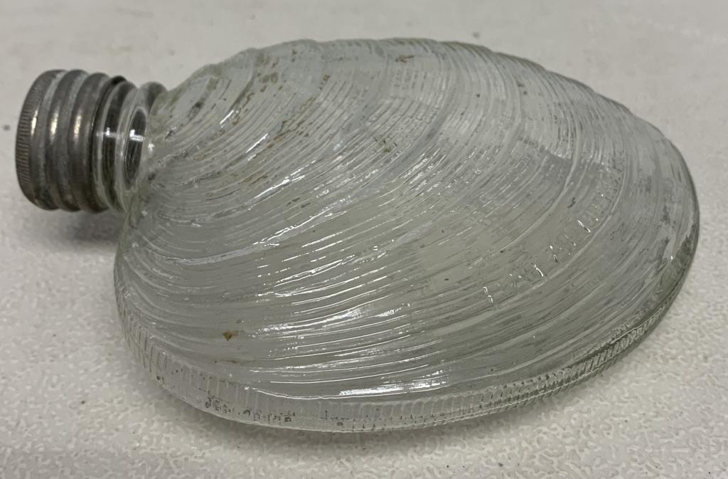 Foust Distillery Large Clam Shell Bottle (1 of 2)