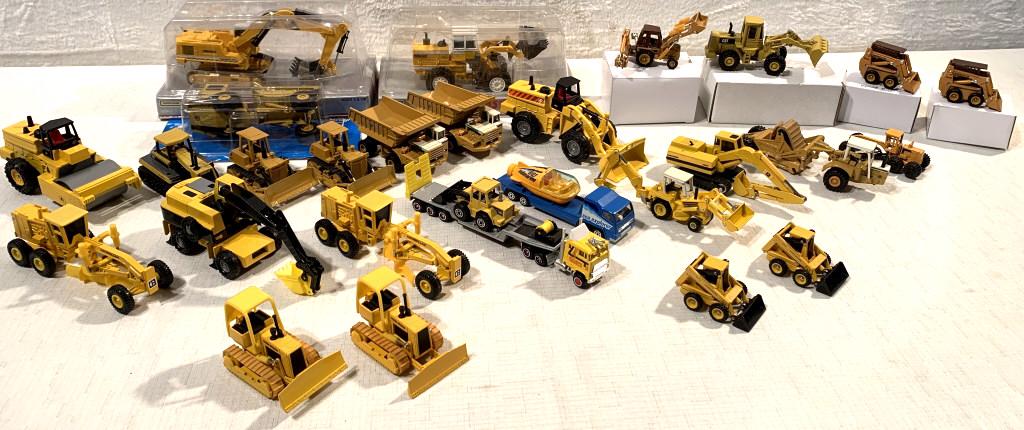 25+ Ertl, Majorette, Hedstrom Construction Equip (1 of 7)