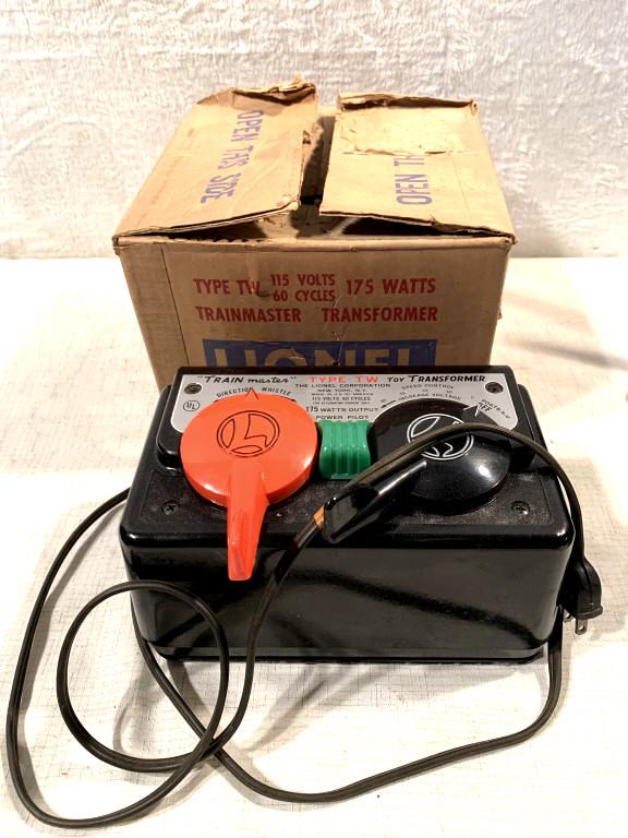Lionel Transformer in Original Box Type TW (1 of 5)