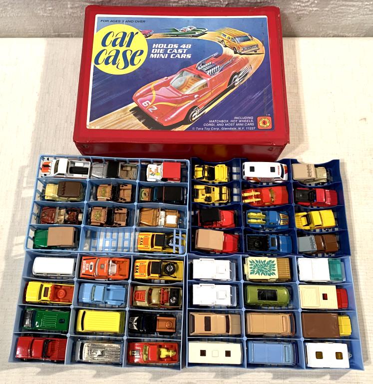 Car Case w/ assorted die casts (1 of 8)