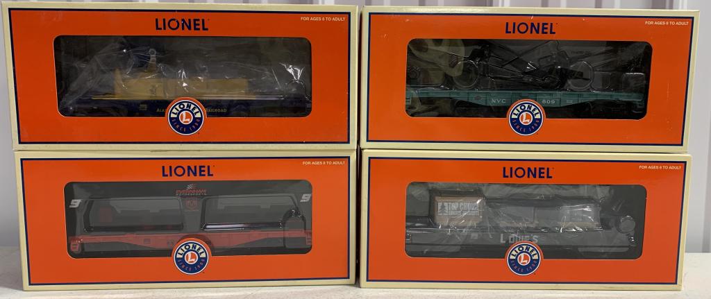 lot of 4 Lionel train cars w/ boxes (1 of 5)