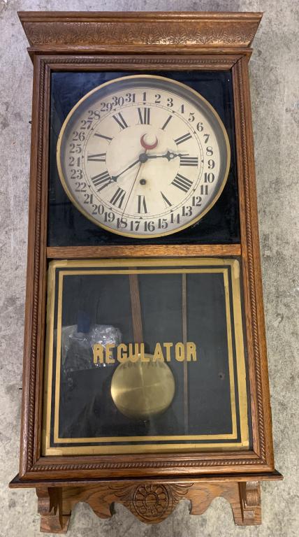 Regulator Wind Up Wall Clock w/ Key (1 of 8)