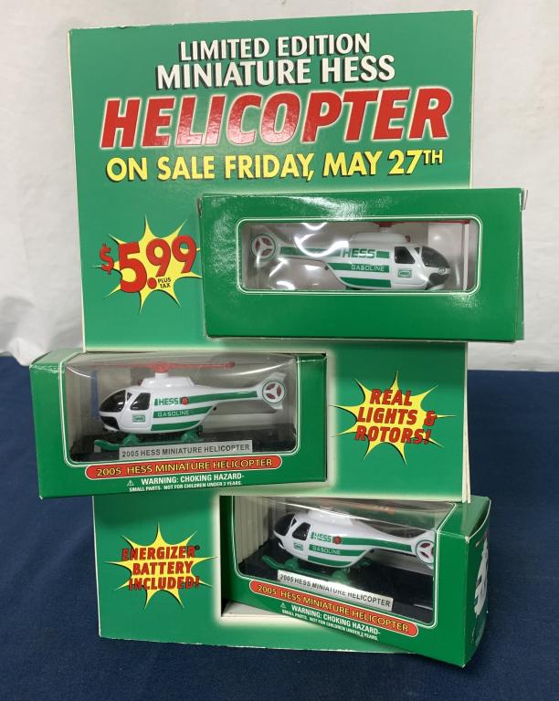 Hess Mini Helicopter Display: Cardboard loose on side,lower corner