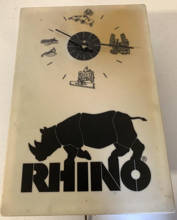 Rhino Electric Clock,12"x18": lights,faded