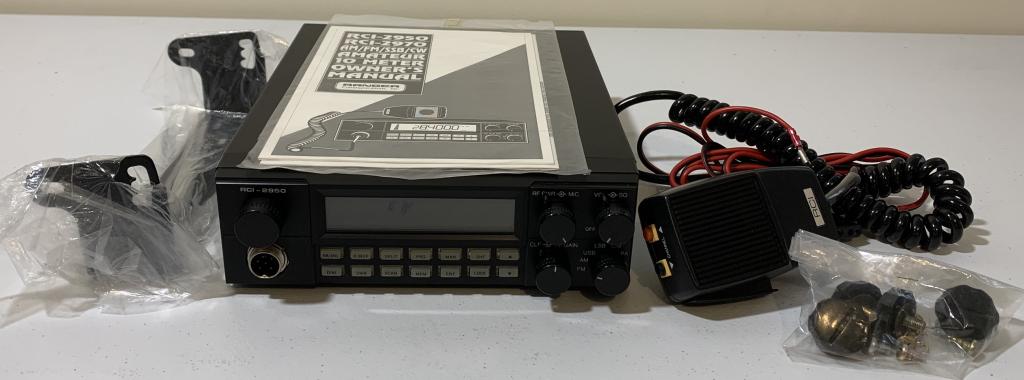 Ranger RCI-2950 10 Meter Mobile Transceiver (1 of 8)