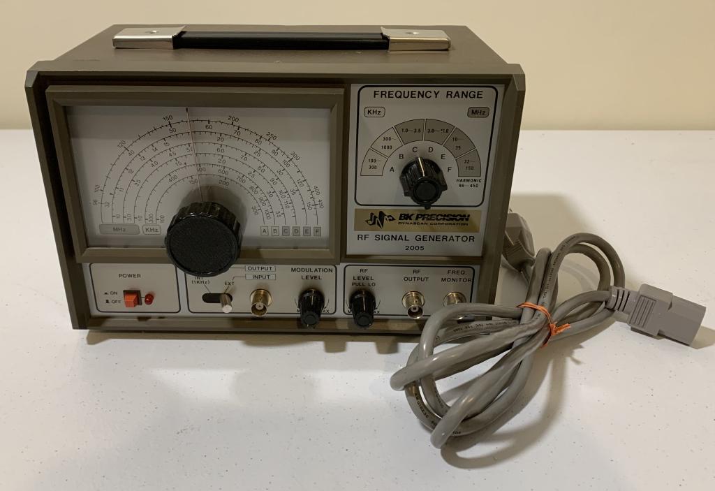 BK Precision RF Generator Model 2005 (1 of 7)