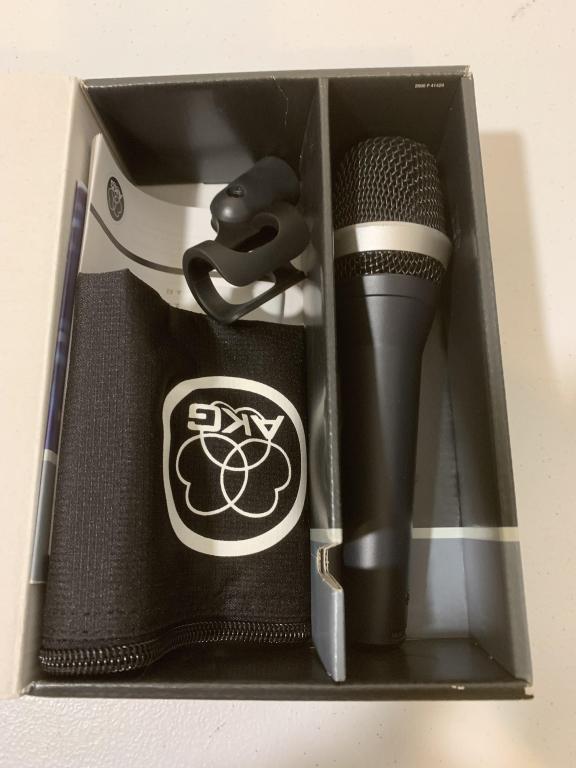 AKG D5 Vocal Dynamic Microphone (1 of 2)