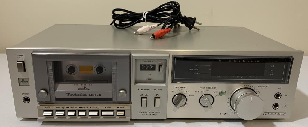 Technics RS-M240X Stereo Cassette Deck (1 of 4)