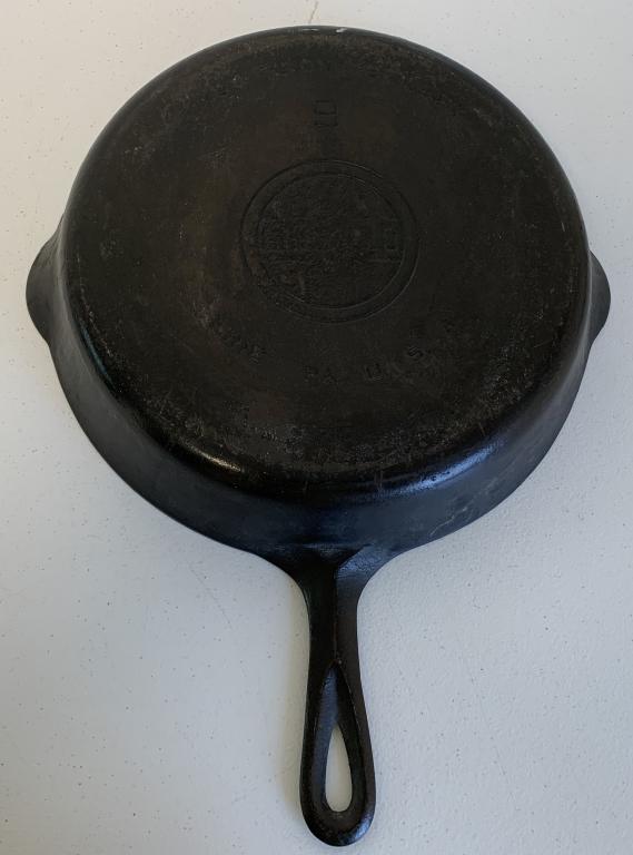 Griswold Cast Iron Skillet Marked 9: has wear, some light rust on inside of skillet