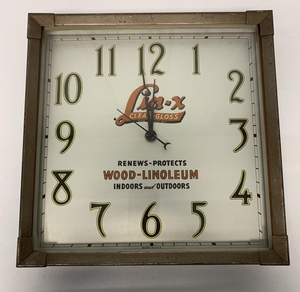 Lin-X Clear Gloss Battery Clock: Metal Frame,has scratches