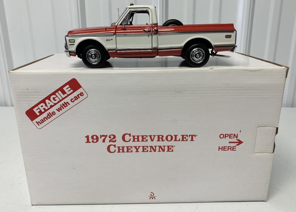 Danbury Mint 1972 Chevrolet Cheyenne/Box: see photos