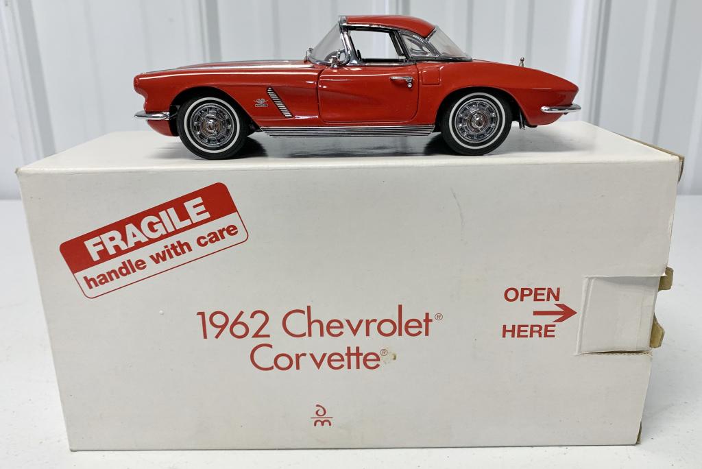 Danbury Mint 1962 Chervolet Corvette/Box (1 of 4)