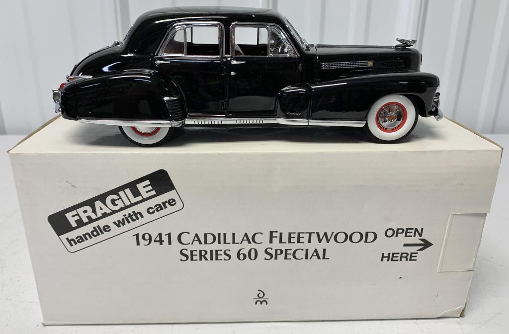 Danbury Mint 1941 Cadillac Fleetwood 60/Box (1 of 4)
