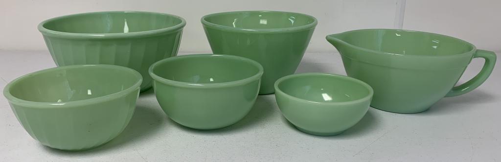 lot of 6 Jadeite Fire King Oven Ware (1 of 4)