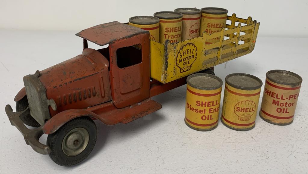 Shell Motor Oil MetalCraft Metal Truck & 7 Barrels (1 of 9)