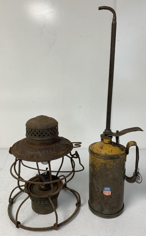 Handlan? CCC&StL,Lantern,UPRR Oil Can (1 of 9)