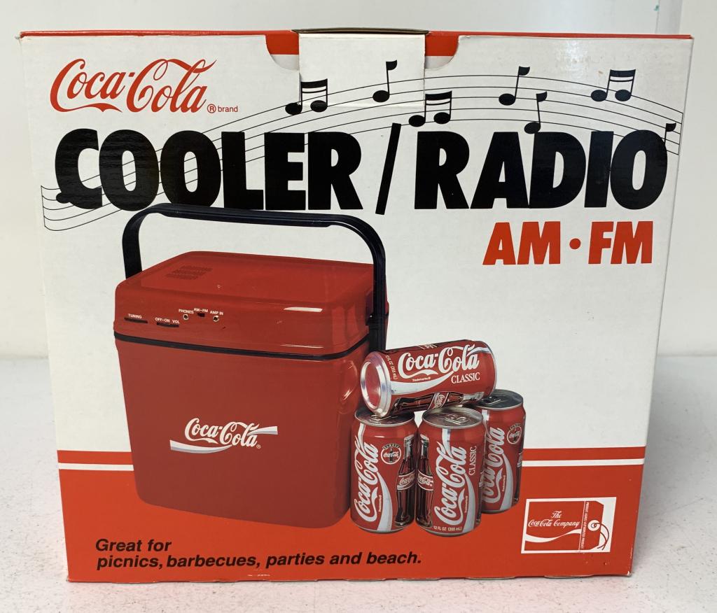 Coca Cola Cooler Radio (1 of 2)