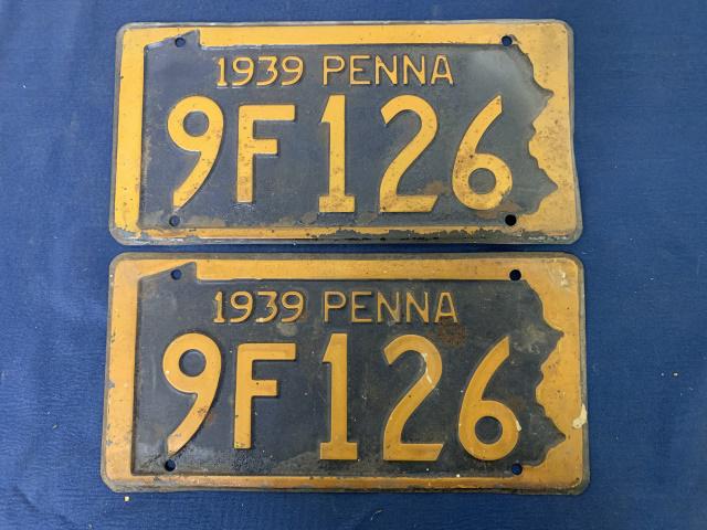 lot of 2 PA License Plates 1939 (1 of 4)
