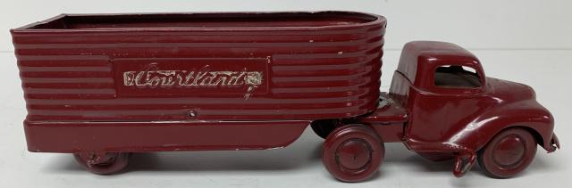Courtland Windup Tractor Trailer (1 of 4)