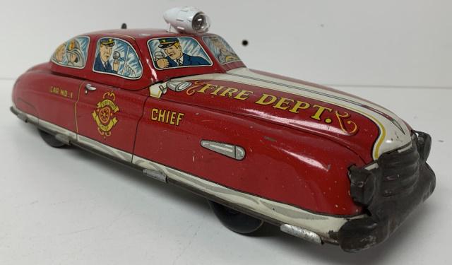 Marx Tin Fire Dept Wind Up Truck (1 of 5)